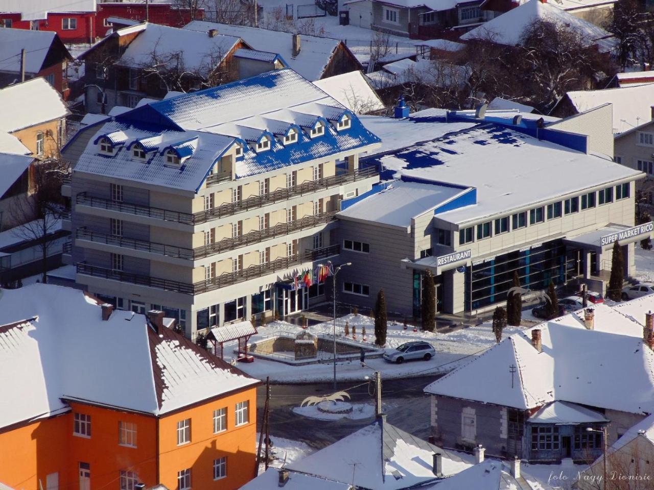 Hotel Ineul Rodna Exterior photo
